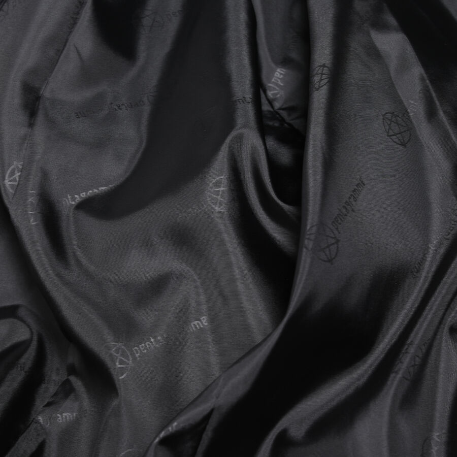 photo n°15 : manteau femme pentagramme