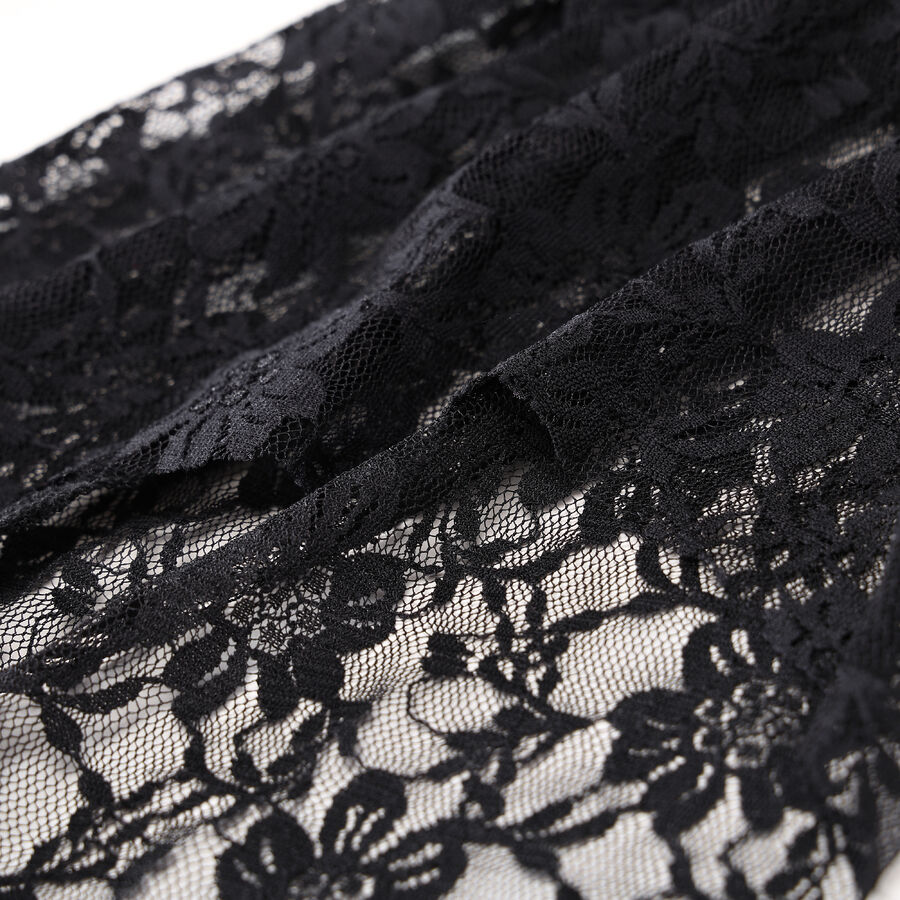 photo n&deg;9 : Bol&eacute;ro gothique en dentelle noire &agrave; manches &eacute;vas&eacute;es