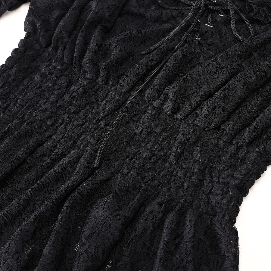 photo n&deg;6 : Blouse gothique en dentelle noire &eacute;paules d&eacute;nud&eacute;es, manches longues