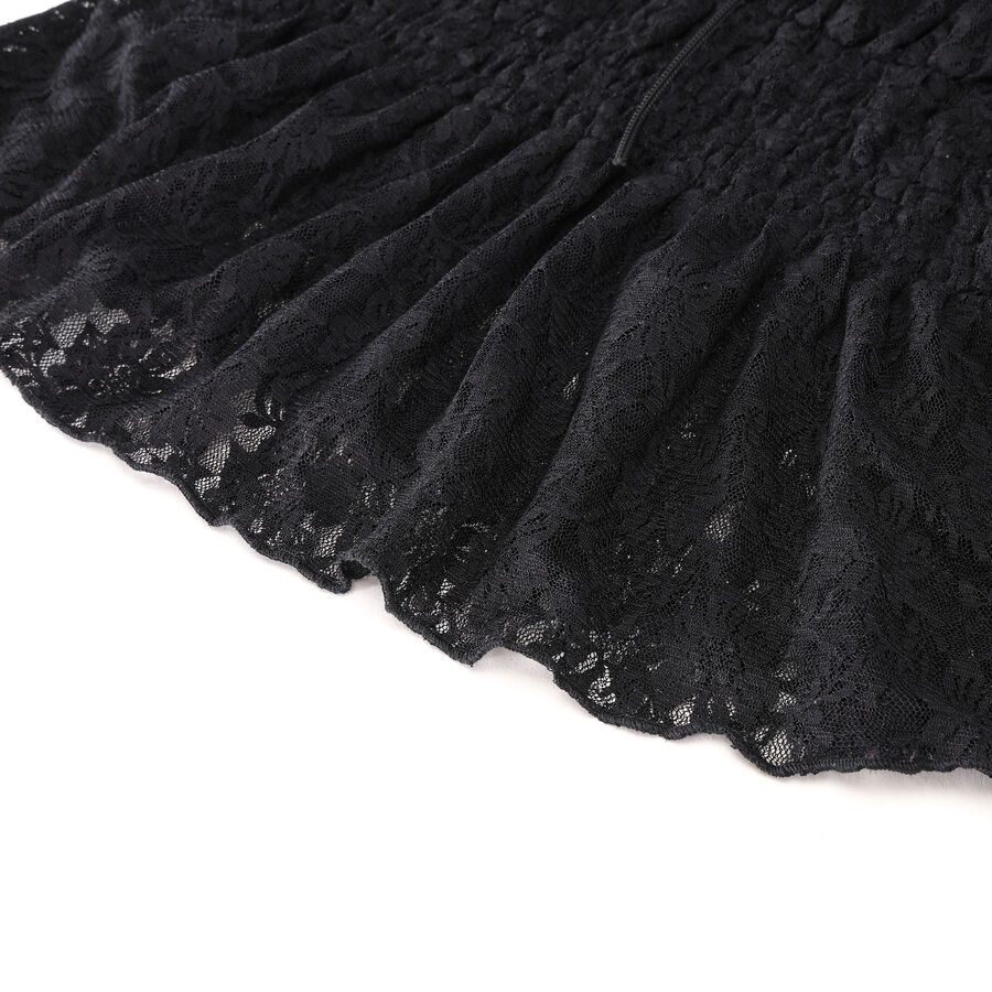 photo n&deg;7 : Blouse gothique en dentelle noire &eacute;paules d&eacute;nud&eacute;es, manches longues