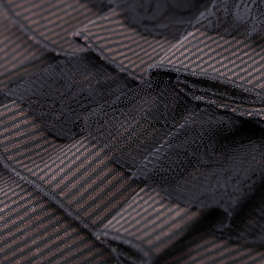 photo n&deg;6 : Jupe steampunk gothique &agrave; volants superpos&eacute;s et ceinture effet cuir - avec dentelle