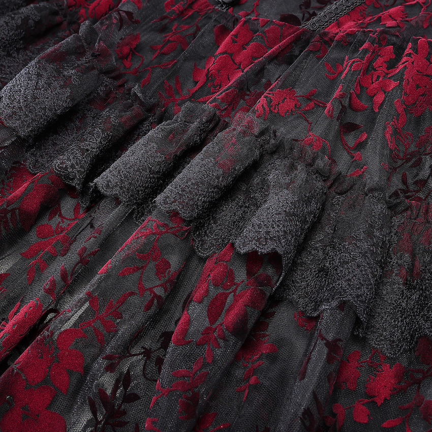 photo n&deg;12 : Robe longue gothique victorienne rouge et noire en tulle fin floqu&eacute; velours
