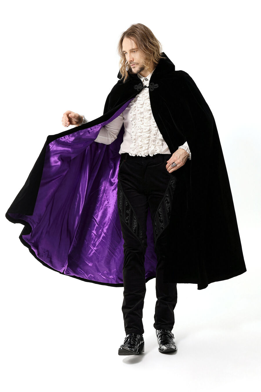photo n°3 : CAPE VELOURS VICTORINNE POUR HOMME