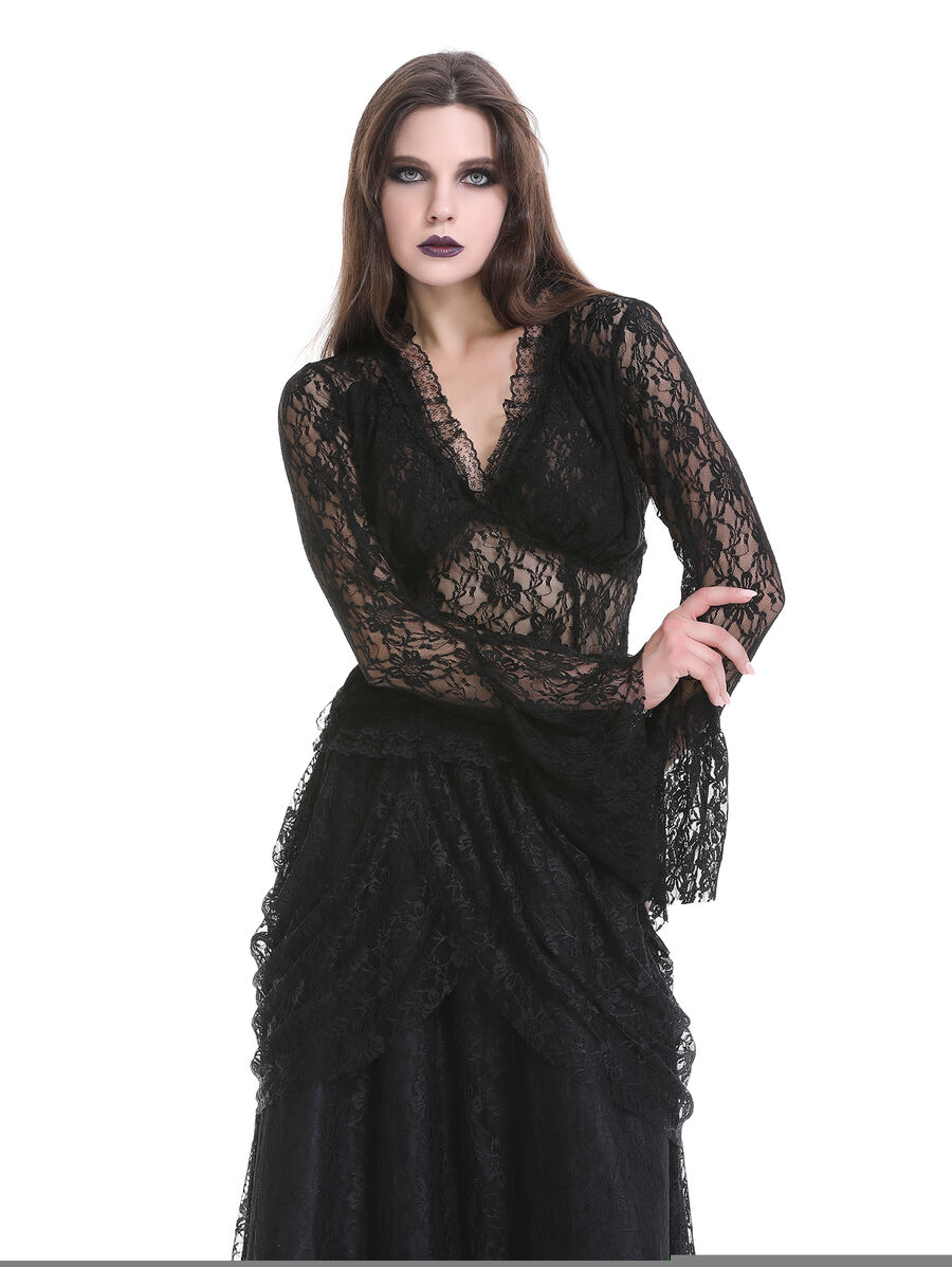 photo n&deg;15 : Bol&eacute;ro gothique en dentelle noire &agrave; manches &eacute;vas&eacute;es