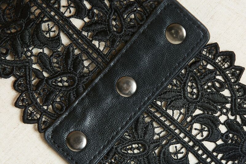 photo n°4 : Ceinture en dentelle style gothique