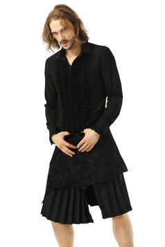 Chemise gothique à jabot