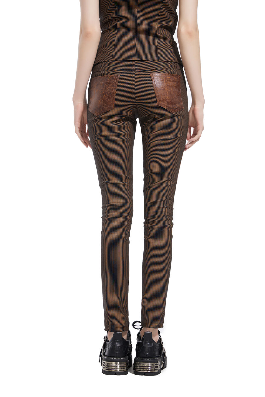 photo n°4 : pantalon femme Steampunk  pentagramme