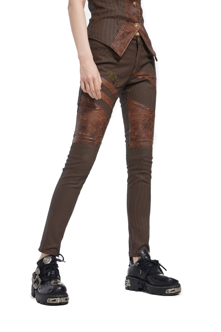 photo n°7 : pantalon femme Steampunk  pentagramme