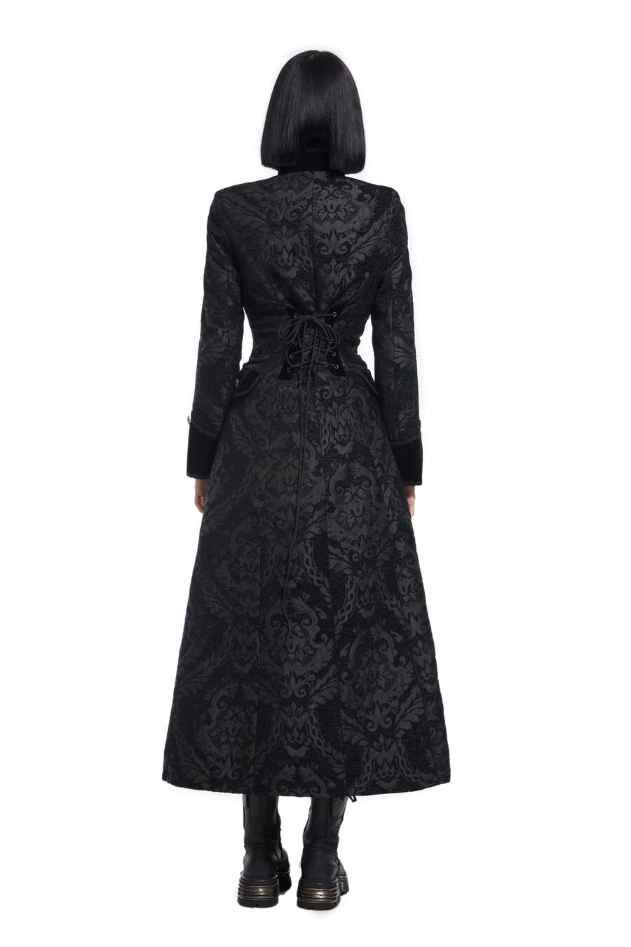 photo n°6 : manteau femme pentagramme