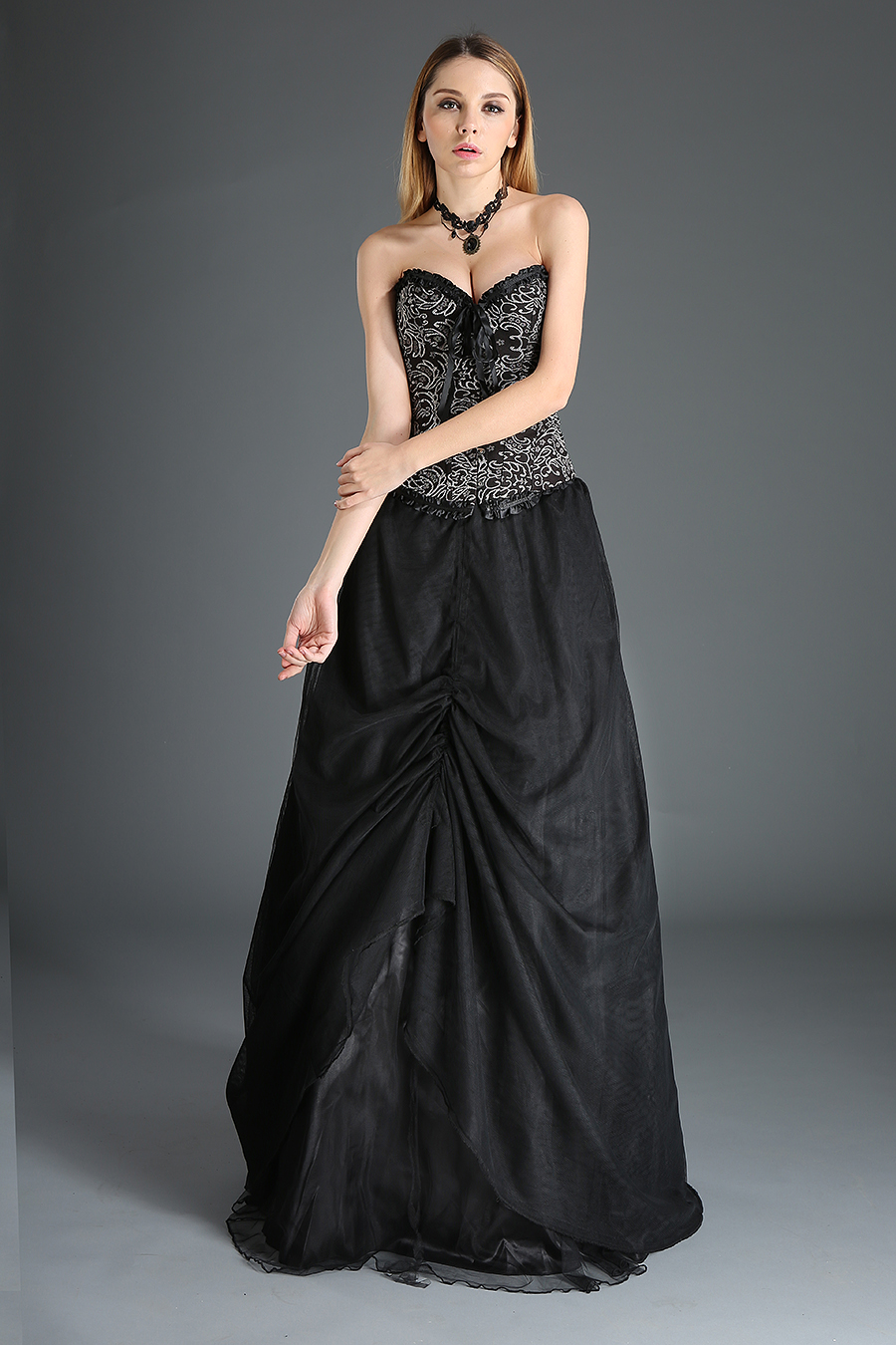 photo n°4 : Longue jupe en dentelle