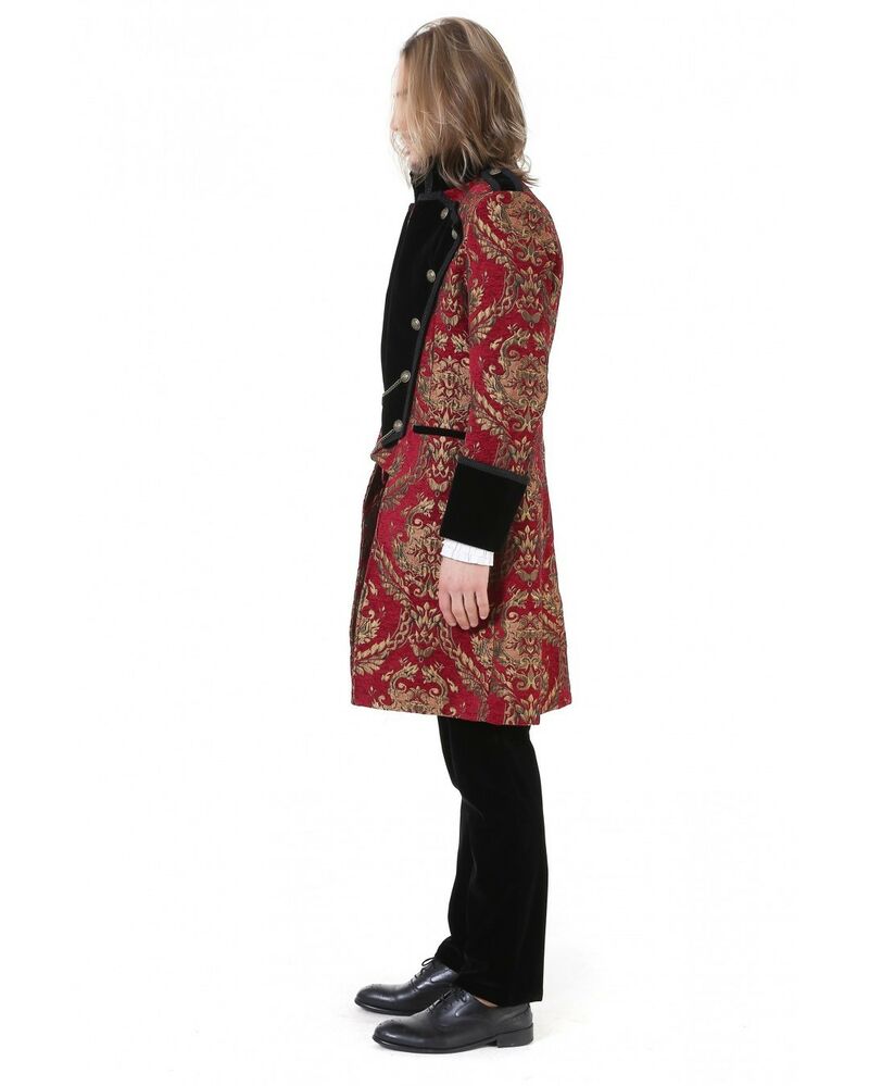photo n°3 : Manteau rouge style royaliste gothique pour homme