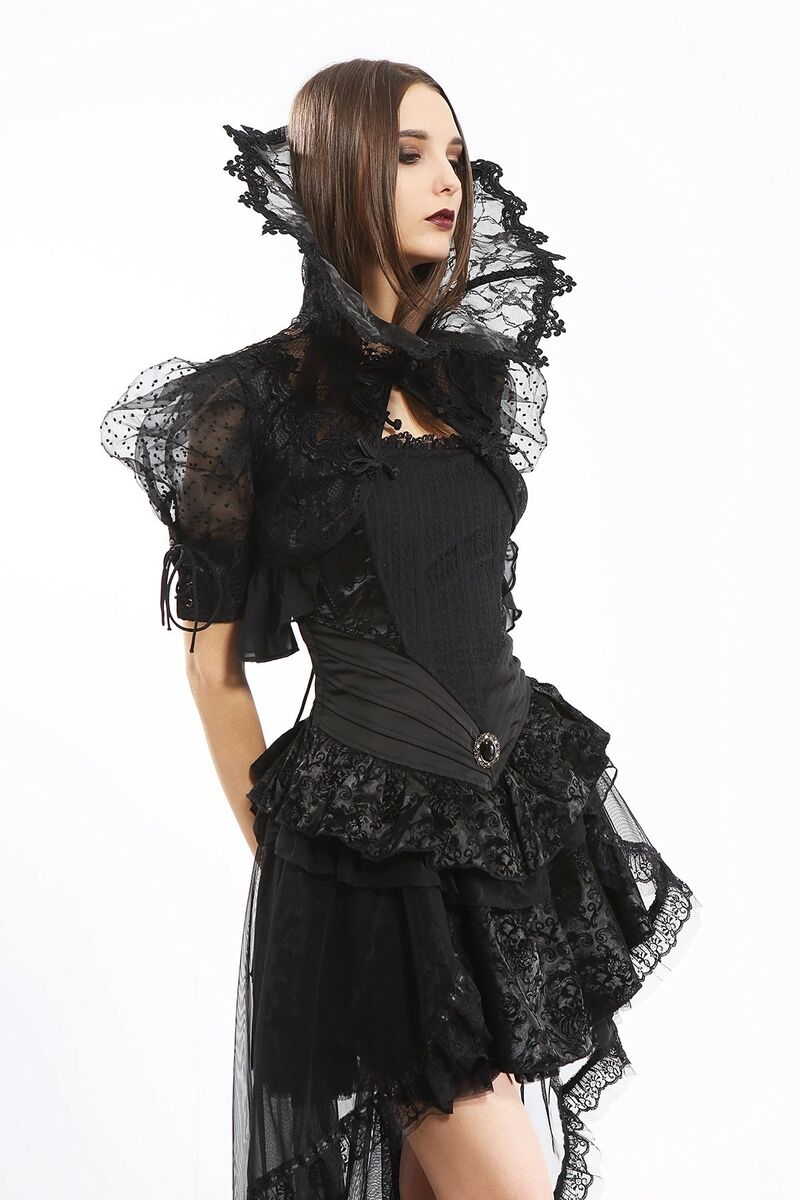 photo n°2 : Robe bustier noir avec broche et traîne gothique