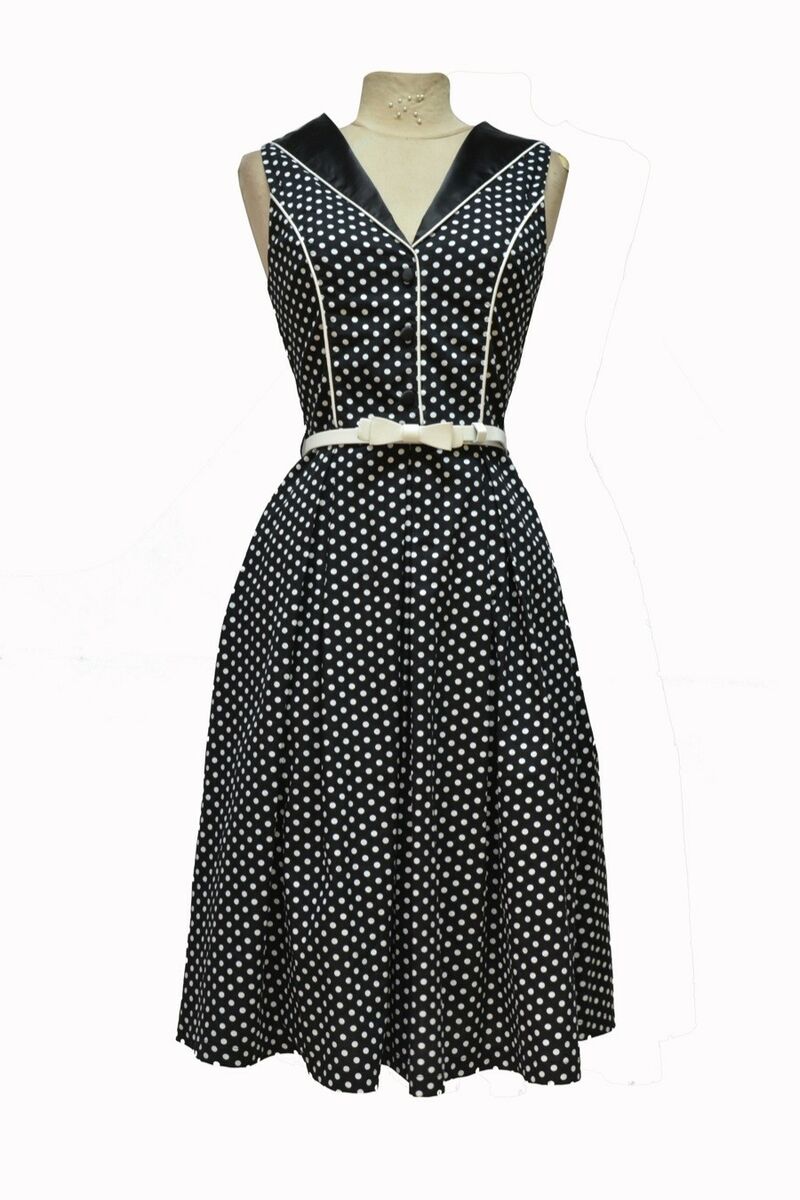 photo n°4 : Robe Glamour sans manche noir avec point blanc