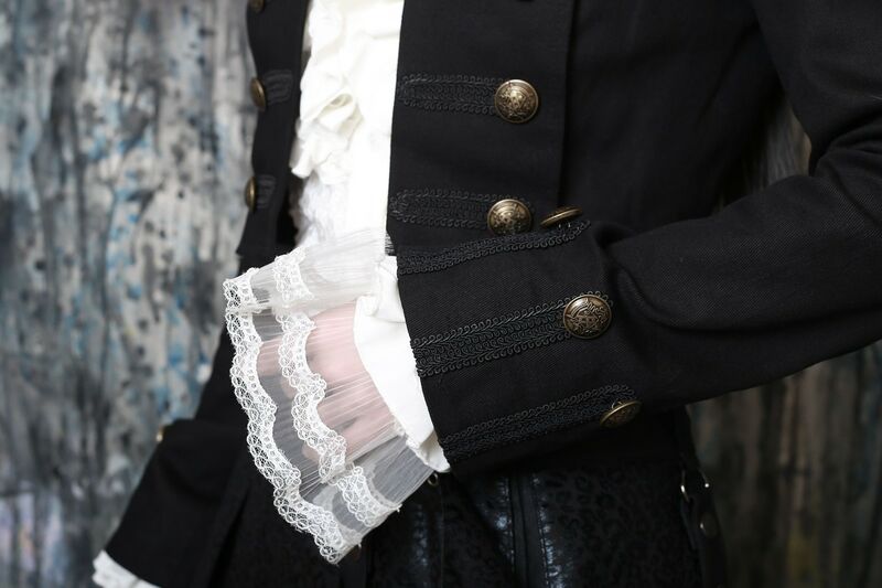 photo n°4 : Veste Gothique Aristocrate Femme militaire