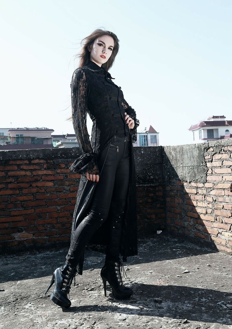 photo n°2 : Veste gothique romantique femme